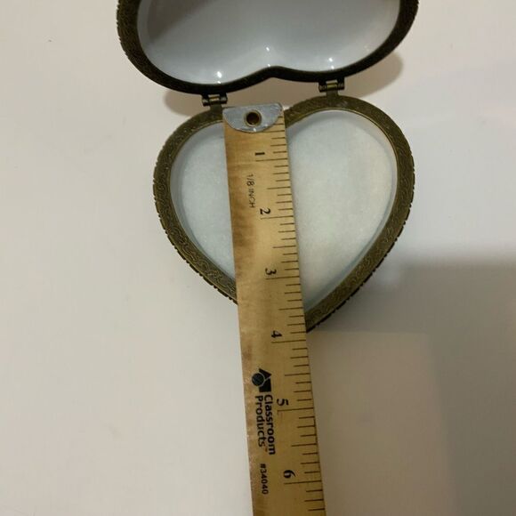 Rollie Brandt Licensed by Wild Wing Trinket, Heart Box with 2 Girls Design.G20 - Picture 8 of 9